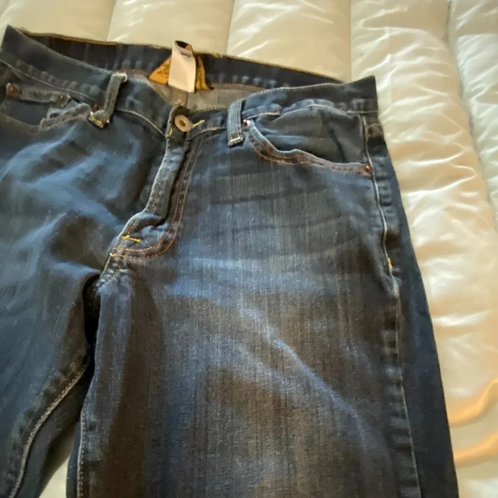 EUC Lucky Brand  Jeans sz 30 with Light Factory Distress - Picture 11 of 15